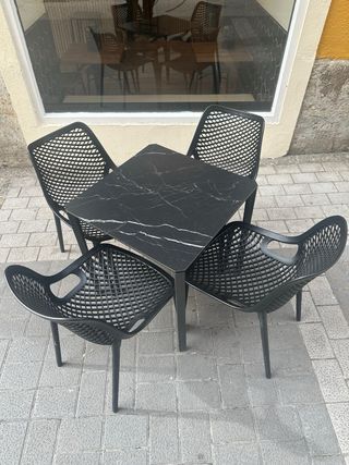 Mesas y sillas de terraza