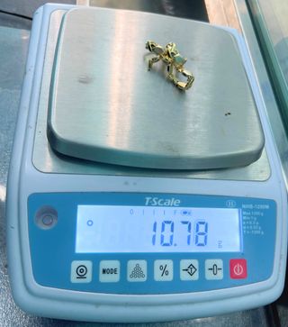 Pulsera fantasía oro combinado 18k. Peso: 10.78 gr