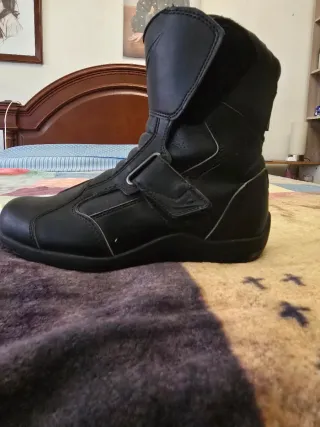 Botas de Moto Sidi,puma y Alpinestars no envio,n39