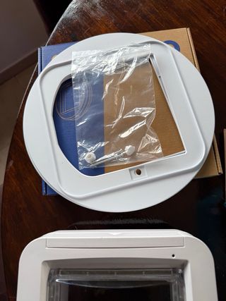 Gatera Sureflap Microchip Blanca