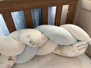 Nido reductor bebé estampado trenes y pájaros