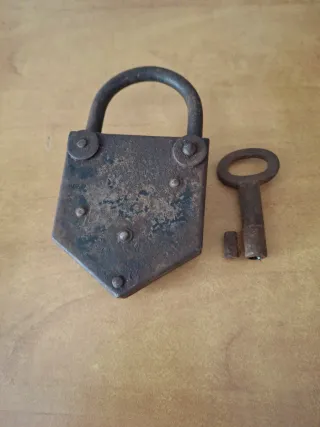 Candado antiguo de colección