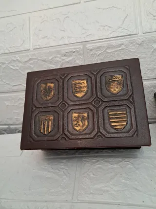 Juego 2 Cajas Decoradas Marrón y Dorado