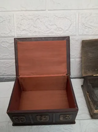 Juego 2 Cajas Decoradas Marrón y Dorado