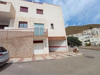 Garaje en venta en Carboneras