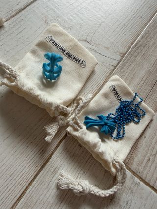 Anillo mujer azul con forma de lazo