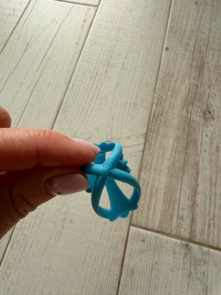 Anillo mujer azul con forma de lazo