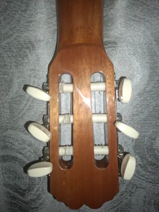 Guitarra Admira Alba Clásica