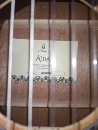 Guitarra Admira Alba Clásica