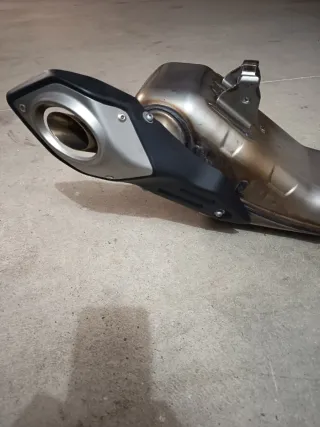 Tubo de escape MT-09