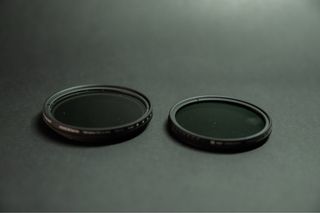 Canon 2000D + 3 objetivos + 5 baterías + cajas o