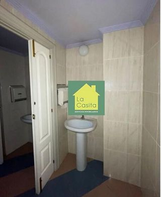 Local comercial en venta en Santa Cruz - Industria - Polígono Campollano en Albacete