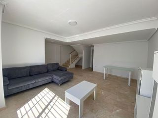 Casa adosada en alquiler en Onda