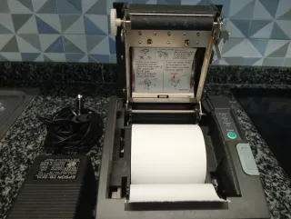 Impresora Tickets Epson + Cargador