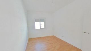 Piso en venta en Valdeacederas en Madrid