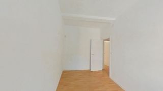 Piso en venta en Valdeacederas en Madrid