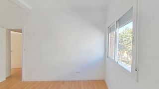 Piso en venta en Valdeacederas en Madrid