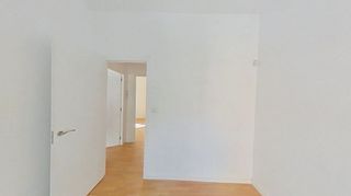 Piso en venta en Valdeacederas en Madrid