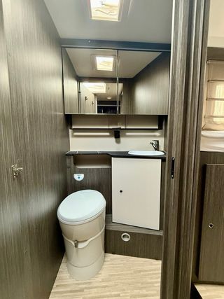 Alquiler Autocaravana McLouis MC4 873