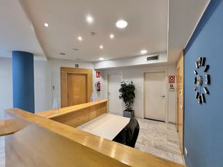 Oficina en alquiler en Mestral en Reus