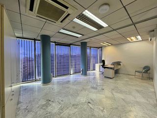 Oficina en alquiler en Mestral en Reus