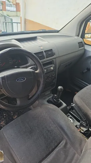 Ford tansit connect 2005