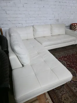Sofá Seccional Blanco Cuero y Tela