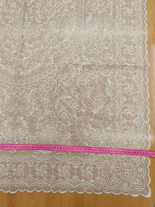 Manteleta tul algodón adulta bord. marfil lent.oro