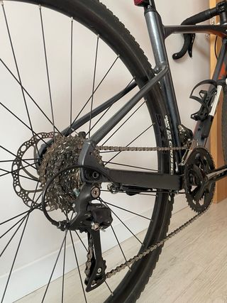 Bicicleta Giant Revolt 2 Gris