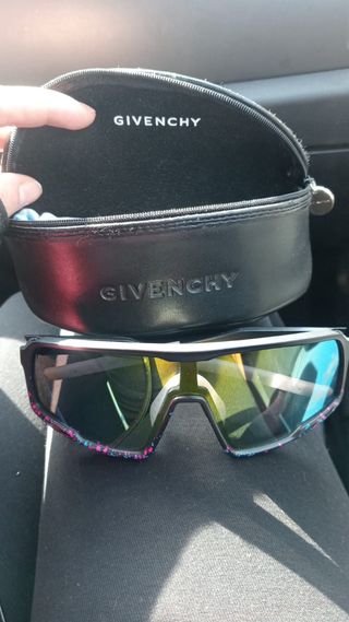 Gafas de sol Givenchy originales con funda