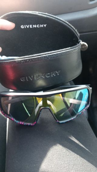 Gafas de sol Givenchy originales con funda