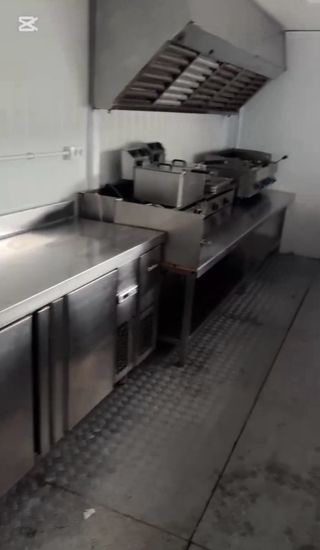 Contenedor foodtruck 6m