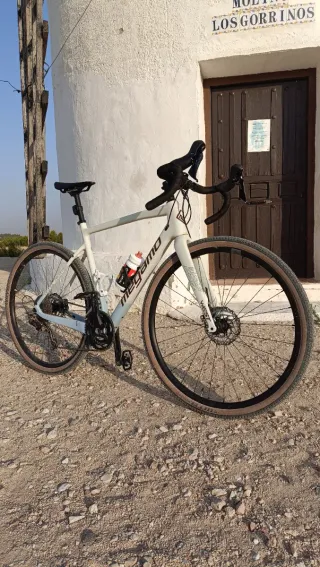 Bicicleta carbono Megamo West 15 Talla M 2025