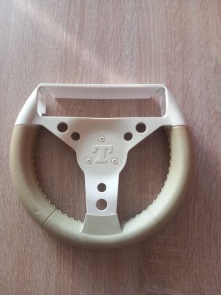 Volante blanco para juegos de carreras en Wii