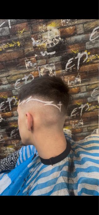 Servicios de barbería, voy a domicilio y tengo esp