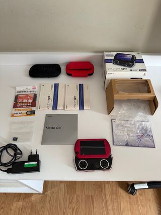 Sony PSP Go + Accesorios