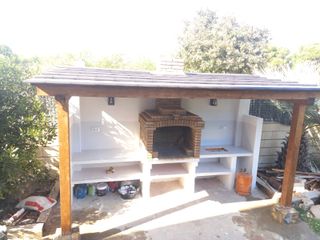 Construcción y reparación de barbacoas.