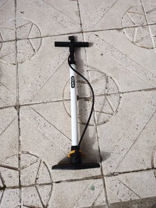 Bomba de aire para bicicleta