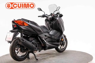 YAMAHA XMAX 125