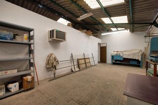 Nave industrial en venta en Ciudad de Asís en Alicante