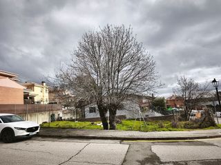 Solar en venta en Miraflores de la Sierra