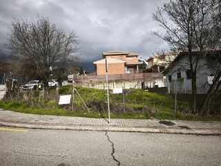 Solar en venta en Miraflores de la Sierra