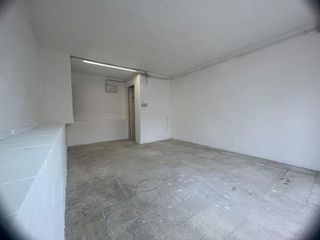 Local comercial en venta en Valdezarza en Madrid