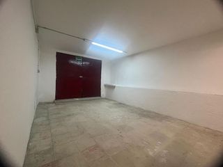 Local comercial en venta en Valdezarza en Madrid