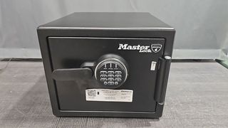 Caja fuerte Master Lock ignífuga e impermeable