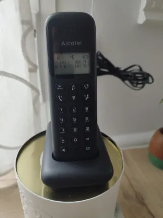 Teléfono Alcatel Negro