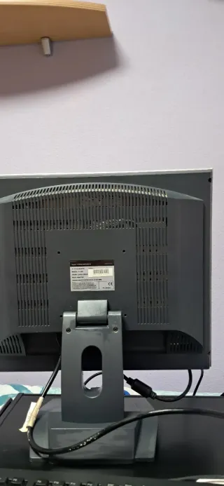 Monitor Tiburon 17 Plata/Negro