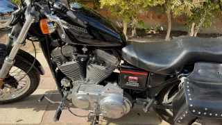 Moto Harley-Davidson (Sportster 883)