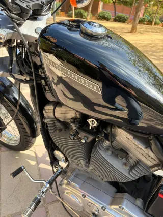 Moto Harley-Davidson (Sportster 883)