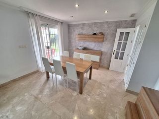 Chalet en alquiler en La Paz en Alcalá de Guadaira